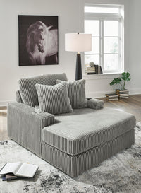Lindyn Chaise