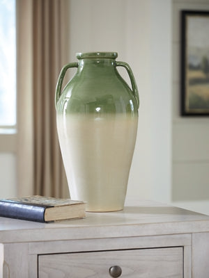 Andorbury Vase