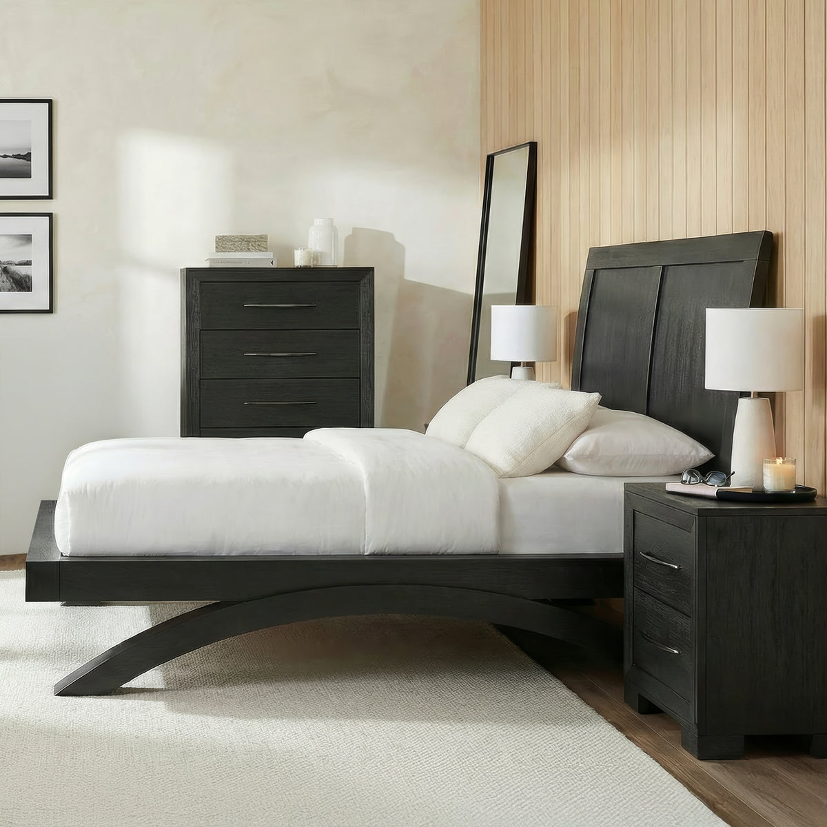 Allan King 4PC Bedroom Set with 2 Nightstands & Chest in Black