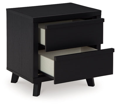 Danziar Queen Panel Bed, 2 Dressers and Nightstand