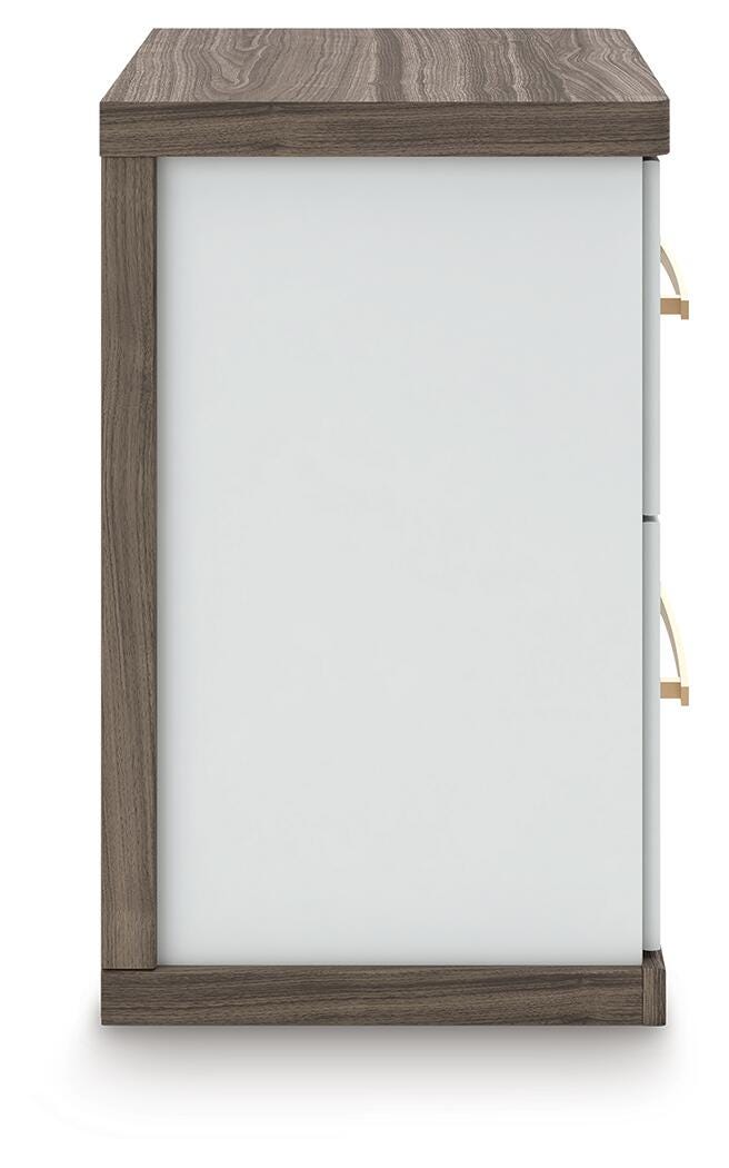 Kendanport Dresser and 2 Nightstands