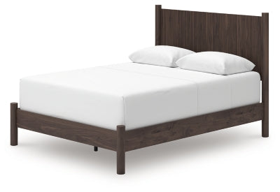 Pamytta Queen Panel Bed, Dresser and Mirror