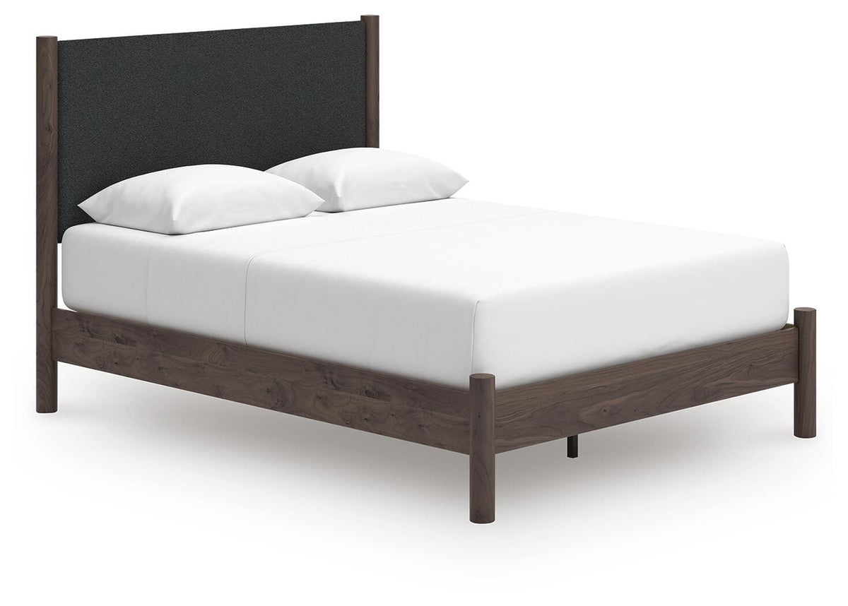 Pamytta Queen Panel Bed, Dresser, Mirror and Nightstand