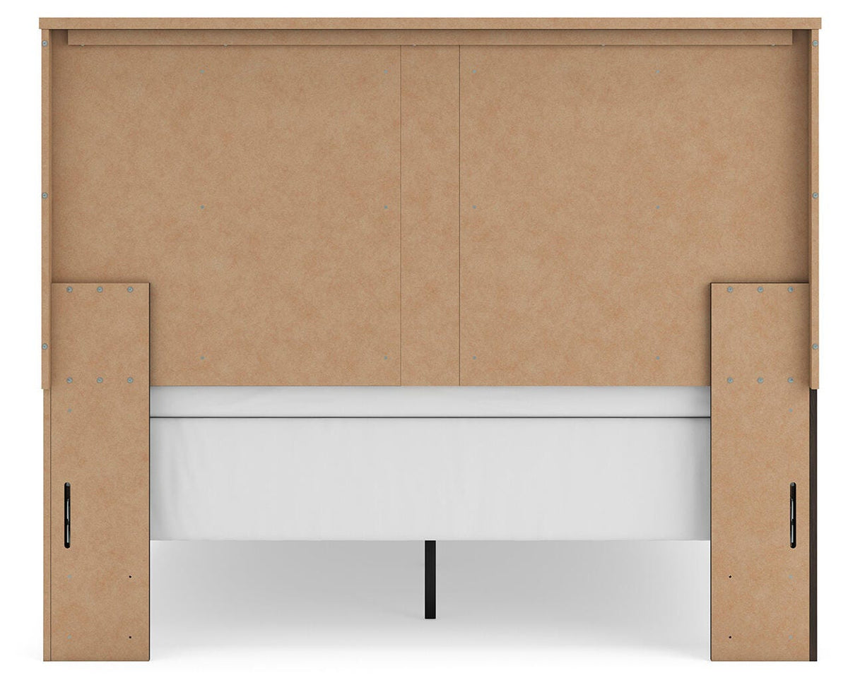 Shaehartin Panel Bed