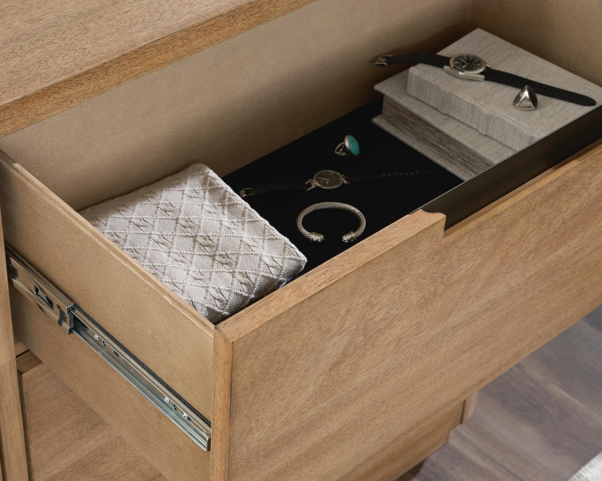 Pamaria Dresser
