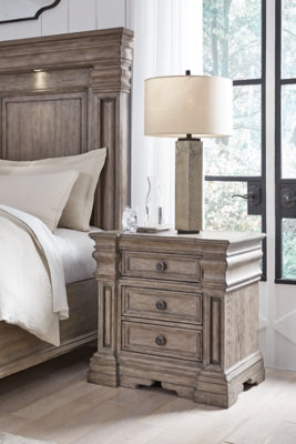 Blairhurst Queen Panel Bed, Dresser, Mirror, 2 Chests and Nightstand