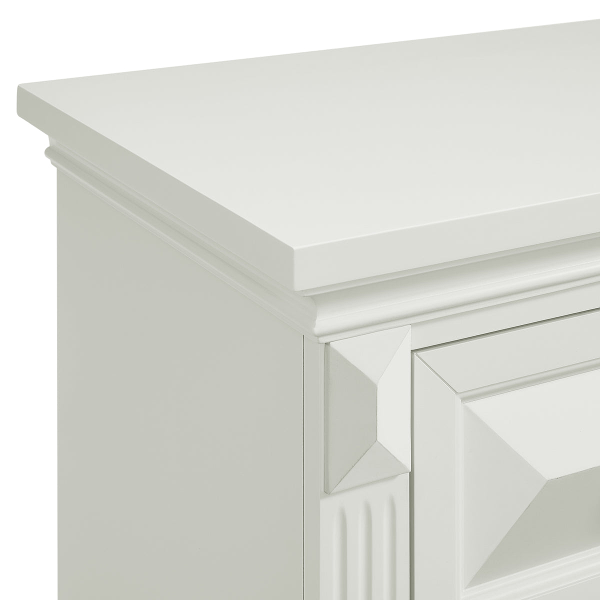 Bridgestone Dresser and Mirror Set in Antique White