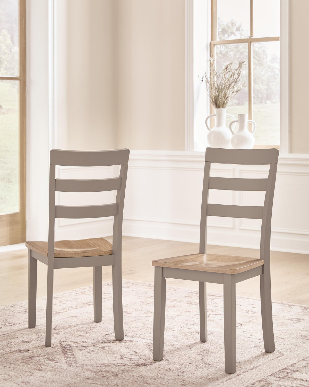 Harperfeld Dining Chair (Set of 2)