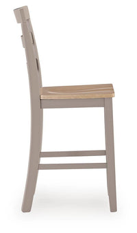 Harperfeld Dining Table and 4