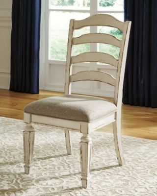 Realyn Extension Dining Table and 6 Chairs
