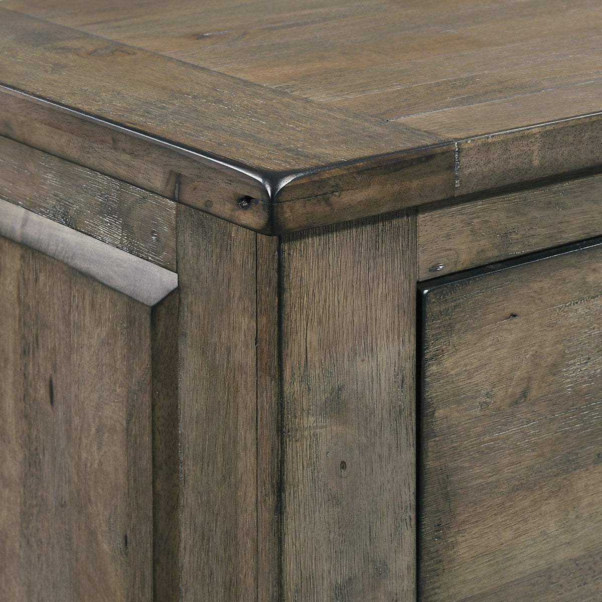 Maverick Queen Panel 4PC Bedroom Set in Antique Grey