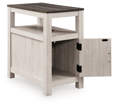 Fendenmore Chairside End Table