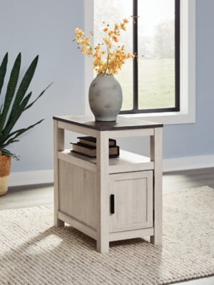 Fendenmore Chairside End Table