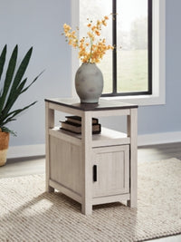 Fendenmore Chairside End Table