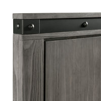 Wade Queen 4PC Bedroom Set with 2 Nightstands & Dresser