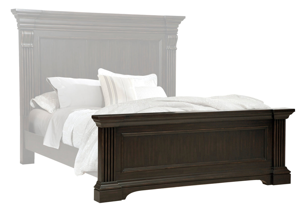 Pulaski Caldwell Smoked Molasses Queen Panel Footboard And Slats