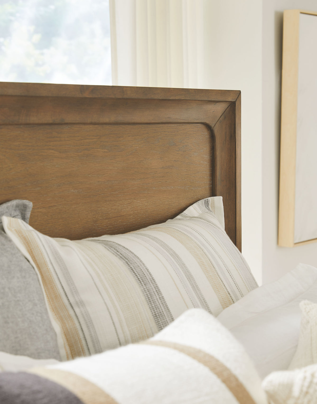 Magnussen Home Lindon Belgian Wheat And Coffee Bean King Panel Bed