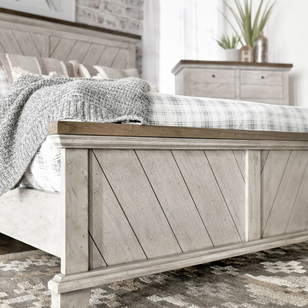 Bear Creek 4pc King Bed SetECOM