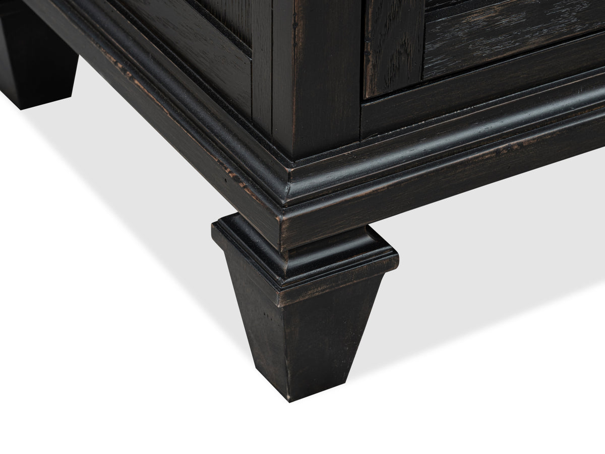 Magnussen Home Surrey Brown King Panel Bed With Nightstand